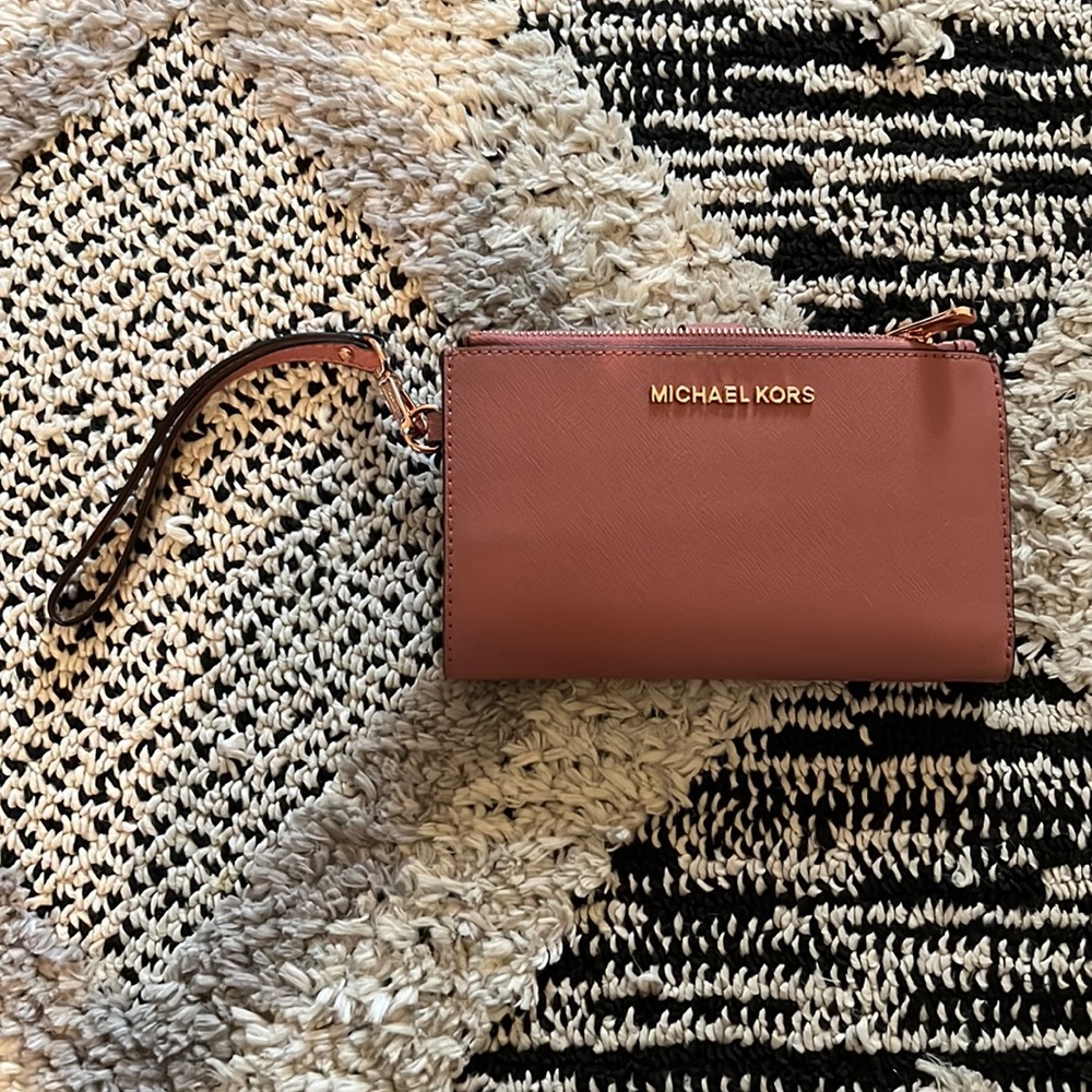 Michael Kors wristlet
